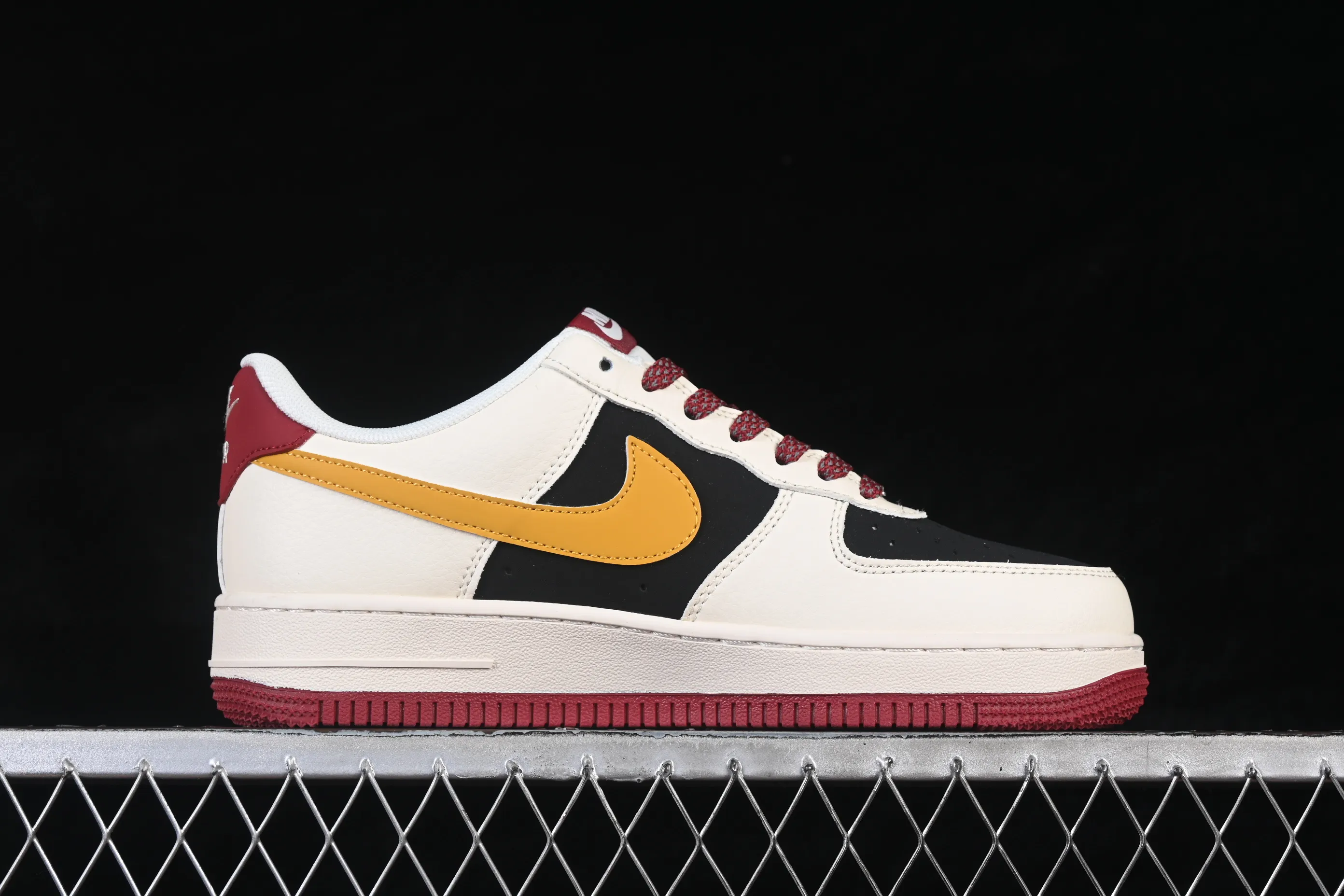 All Categories Nk Air Force 1 Air Force Series Nk Air Force 1 Low Air Force Low Nike Air Force 1'07 Low Burgundy Contrast Air Force One Low Casual Sneakers JP2026-152